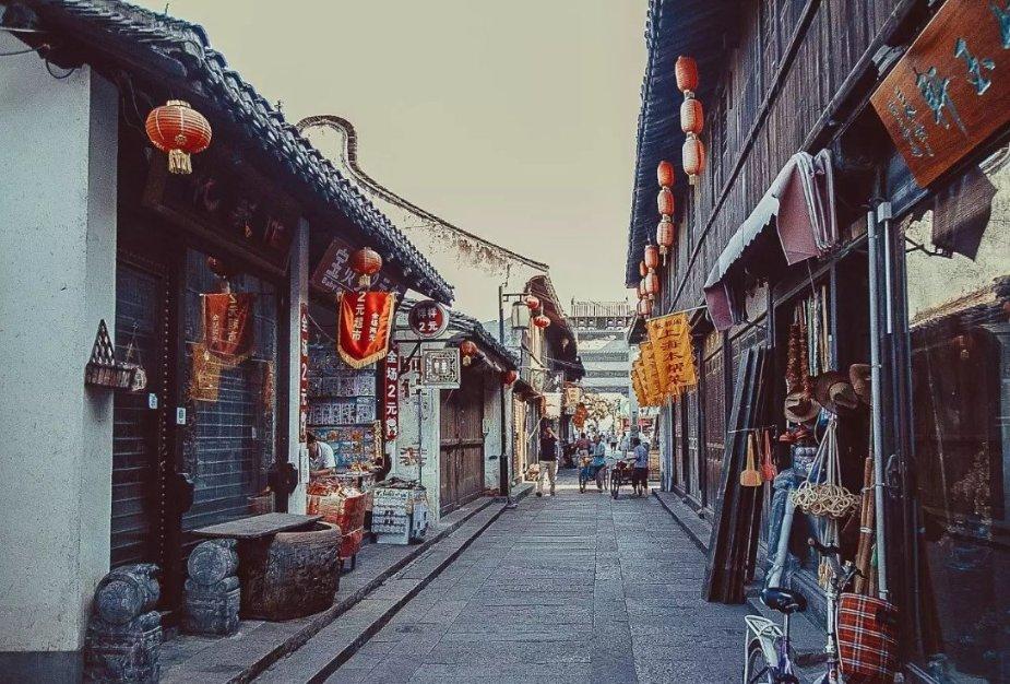 西安美术学院和陕西师范大学哪个更好？